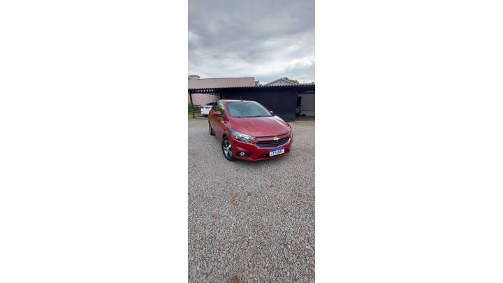 CHEVROLET - ONIX - 2017/2018 - Vermelha - R$ 68.500,00