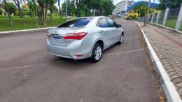 TOYOTA - COROLLA - 2015/2016 - Prata - R$ 81.900,00