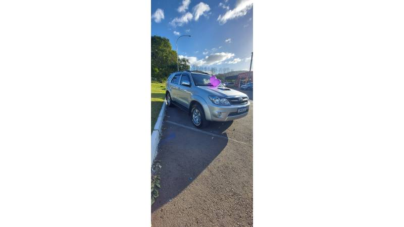 TOYOTA - HILUX SW4 - 2007/2007 - Prata - Sob Consulta