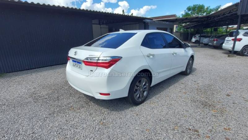 TOYOTA - COROLLA - 2019/2019 - Branca - R$ 108.500,00