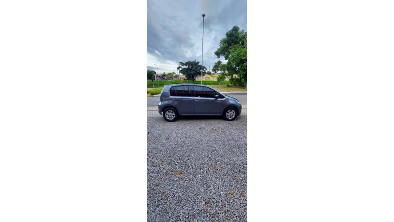 VOLKSWAGEN - UP - 2018/2018 - Cinza - R$ 59.500,00