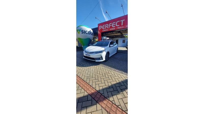 TOYOTA - COROLLA - 2018/2018 - Branca - R$ 108.900,00
