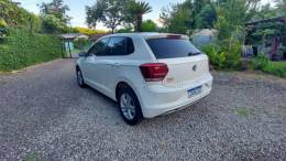 VOLKSWAGEN - POLO - 2020/2021 - Branca - R$ 75.900,00