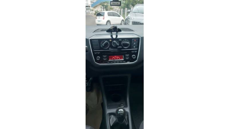 VOLKSWAGEN - UP - 2018/2018 - Cinza - R$ 59.500,00