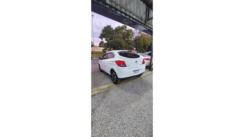 CHEVROLET - ONIX - 2013/2013 - Branca - R$ 48.900,00