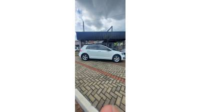 VOLKSWAGEN - GOLF - 2015/2015 - Branca - R$ 70.000,00