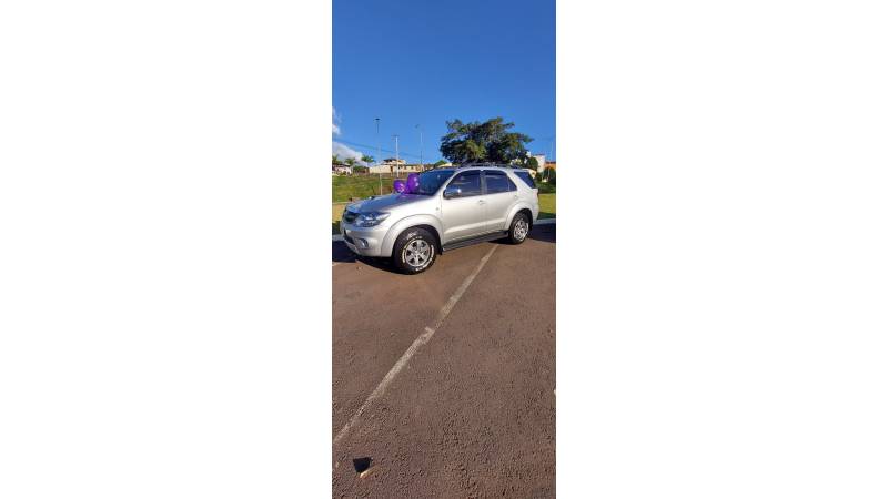 TOYOTA - HILUX SW4 - 2007/2007 - Prata - Sob Consulta