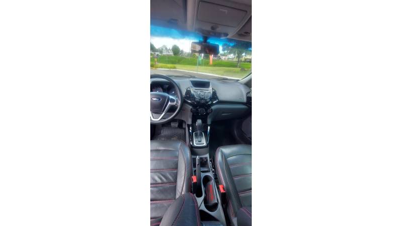 FORD - ECOSPORT - 2016/2017 - Vermelha - R$ 61.900,00