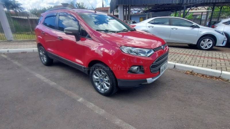 FORD - ECOSPORT - 2016/2017 - Vermelha - R$ 61.900,00