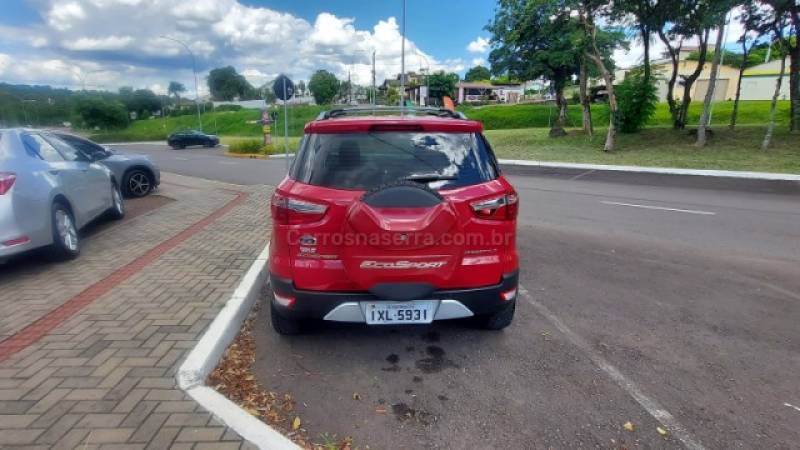 FORD - ECOSPORT - 2016/2017 - Vermelha - R$ 61.900,00