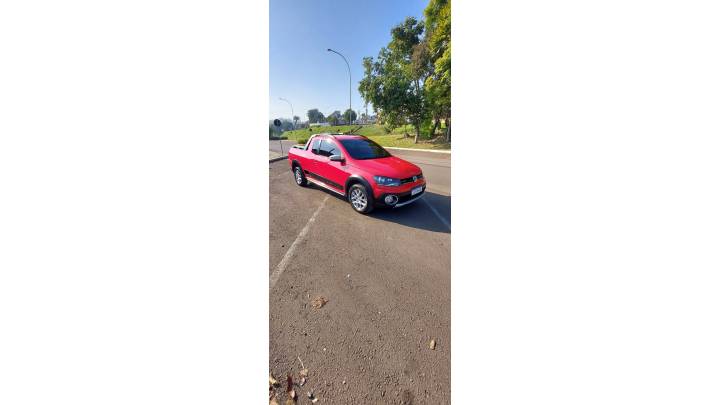 VOLKSWAGEN - SAVEIRO - 2015/2015 - Vermelha - R$ 67.900,00