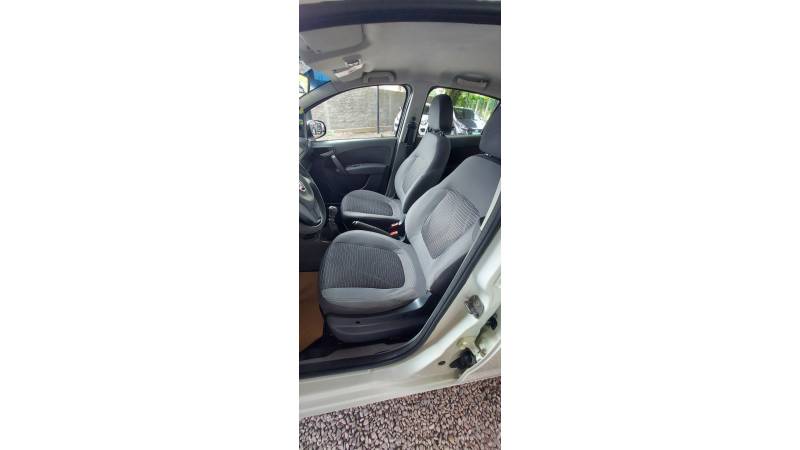 FIAT - PALIO - 2013/2013 - Branca - R$ 38.900,00