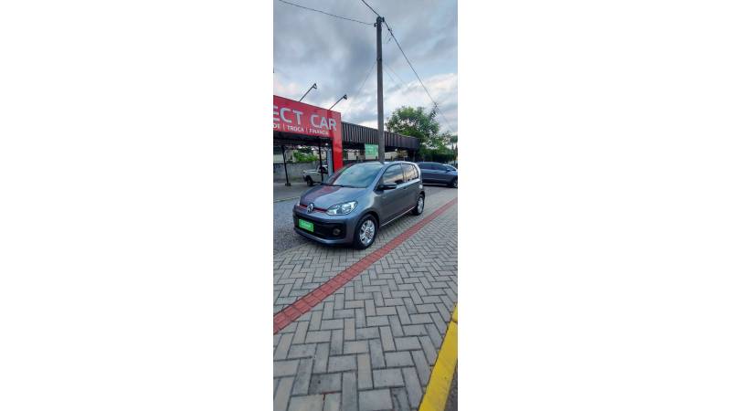 VOLKSWAGEN - UP - 2018/2018 - Cinza - R$ 59.500,00