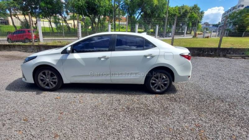 TOYOTA - COROLLA - 2019/2019 - Branca - R$ 108.500,00