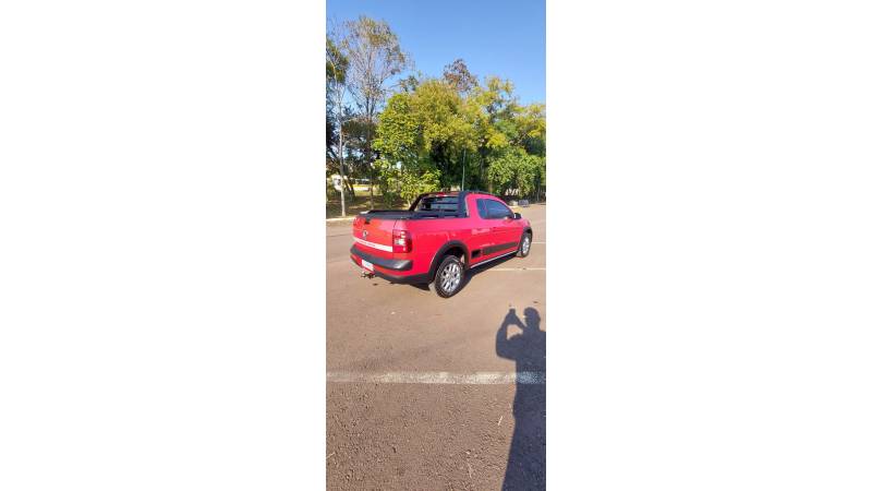 VOLKSWAGEN - SAVEIRO - 2015/2015 - Vermelha - R$ 67.900,00