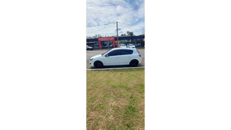 CHEVROLET - VECTRA - 2011/2011 - Branca - R$ 42.900,00